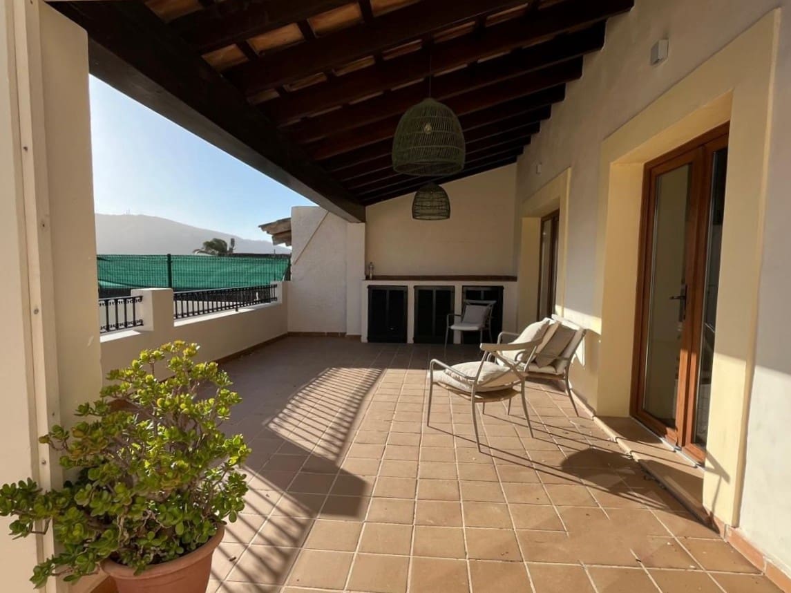 4 bedroom Semi-detached Villa for rent in Calvia with pool garage - € 3,450 (Ref: 9593294)