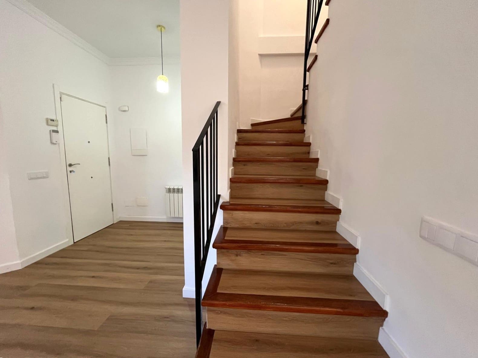 4 bedroom Semi-detached Villa for rent in Calvia with pool garage - € 3,450 (Ref: 9593294)