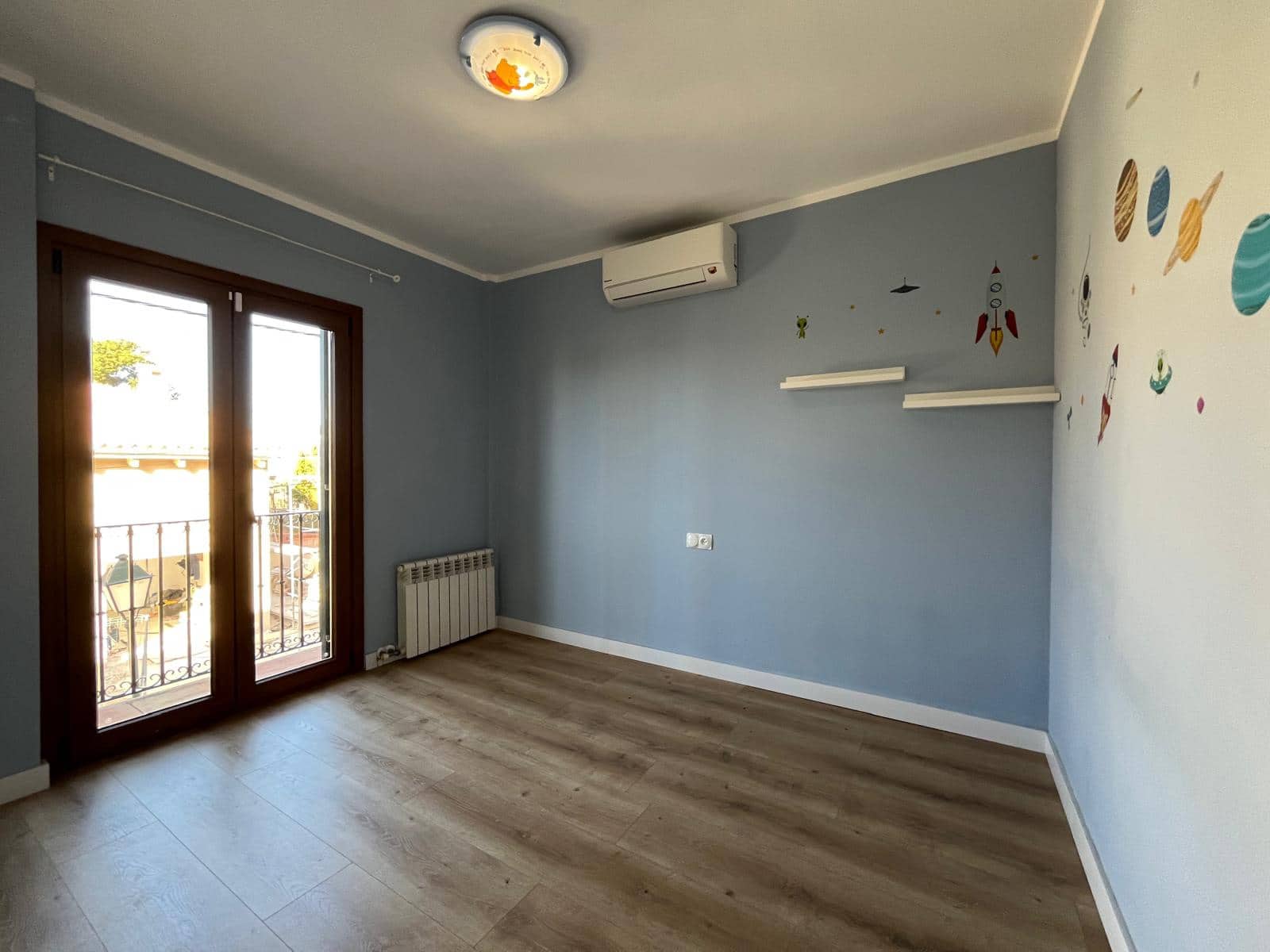 4 bedroom Semi-detached Villa for rent in Calvia with pool garage - € 3,450 (Ref: 9593294)