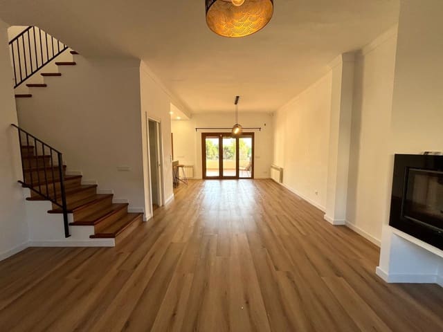 4 bedroom Semi-detached Villa for rent in Calvià Pueblo, Calvià with pool garage - € 3,450 (Ref: 9593294)