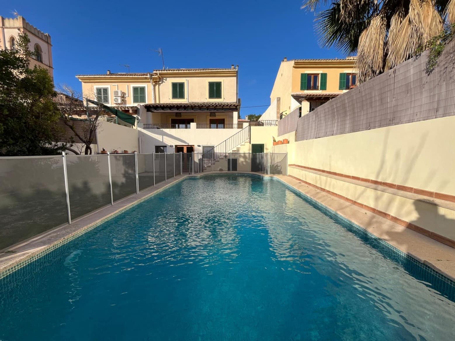 4 bedroom Semi-detached Villa for rent in Calvia with pool garage - € 3,450 (Ref: 9593294)