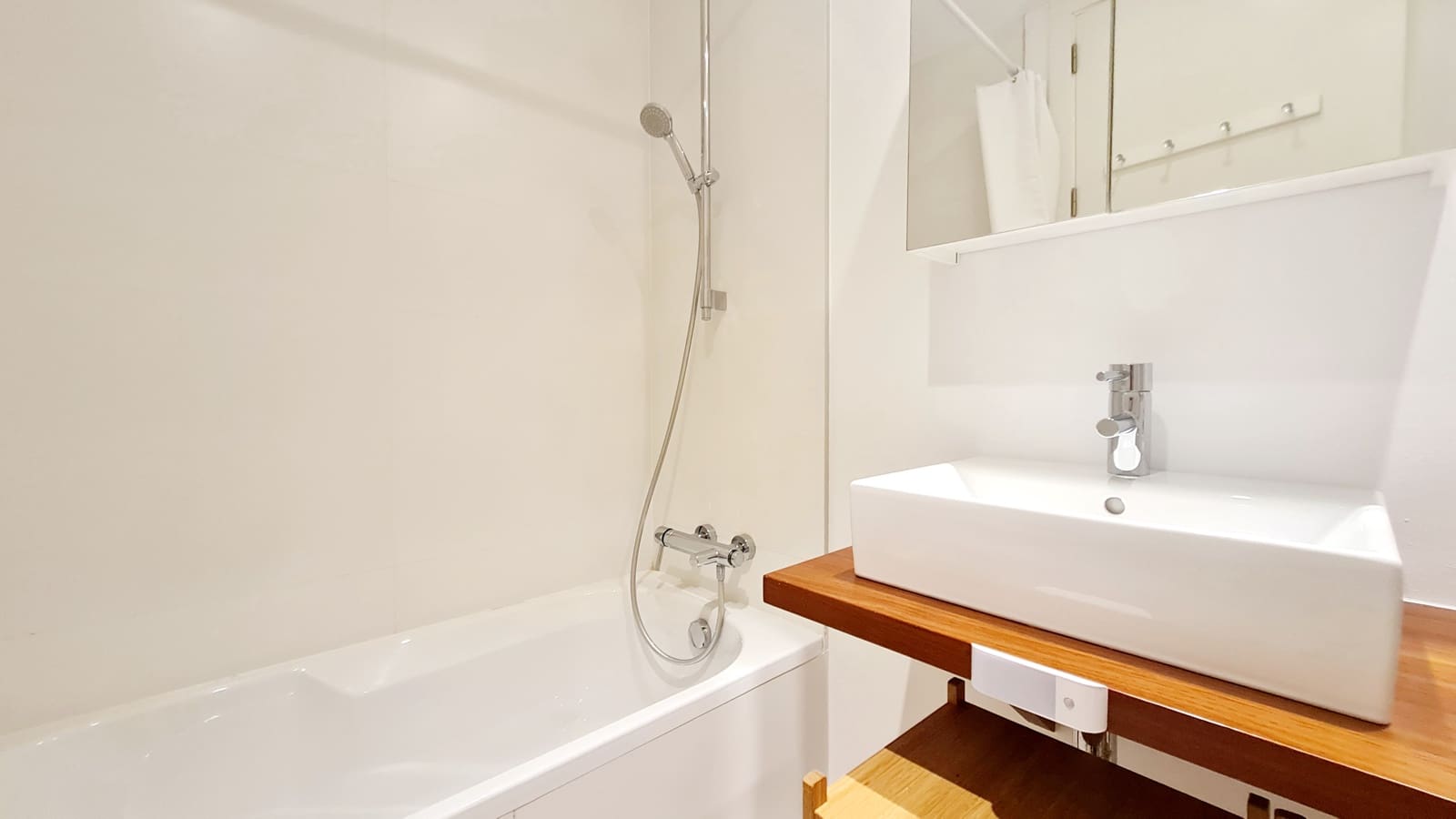 3 bedroom Apartment for rent in Bendinat with garage - € 5,900 (Ref: 9593295)