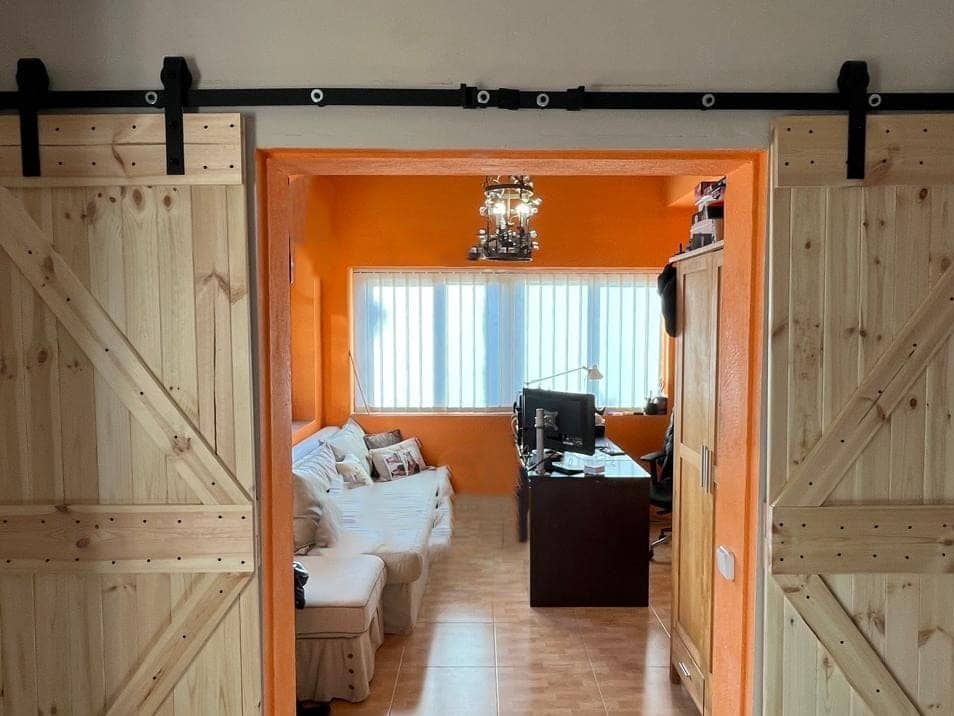 4 quarto Moradia para arrendar em Costa de la Calma com piscina garagem - 4 800 € (Ref: 9610312)