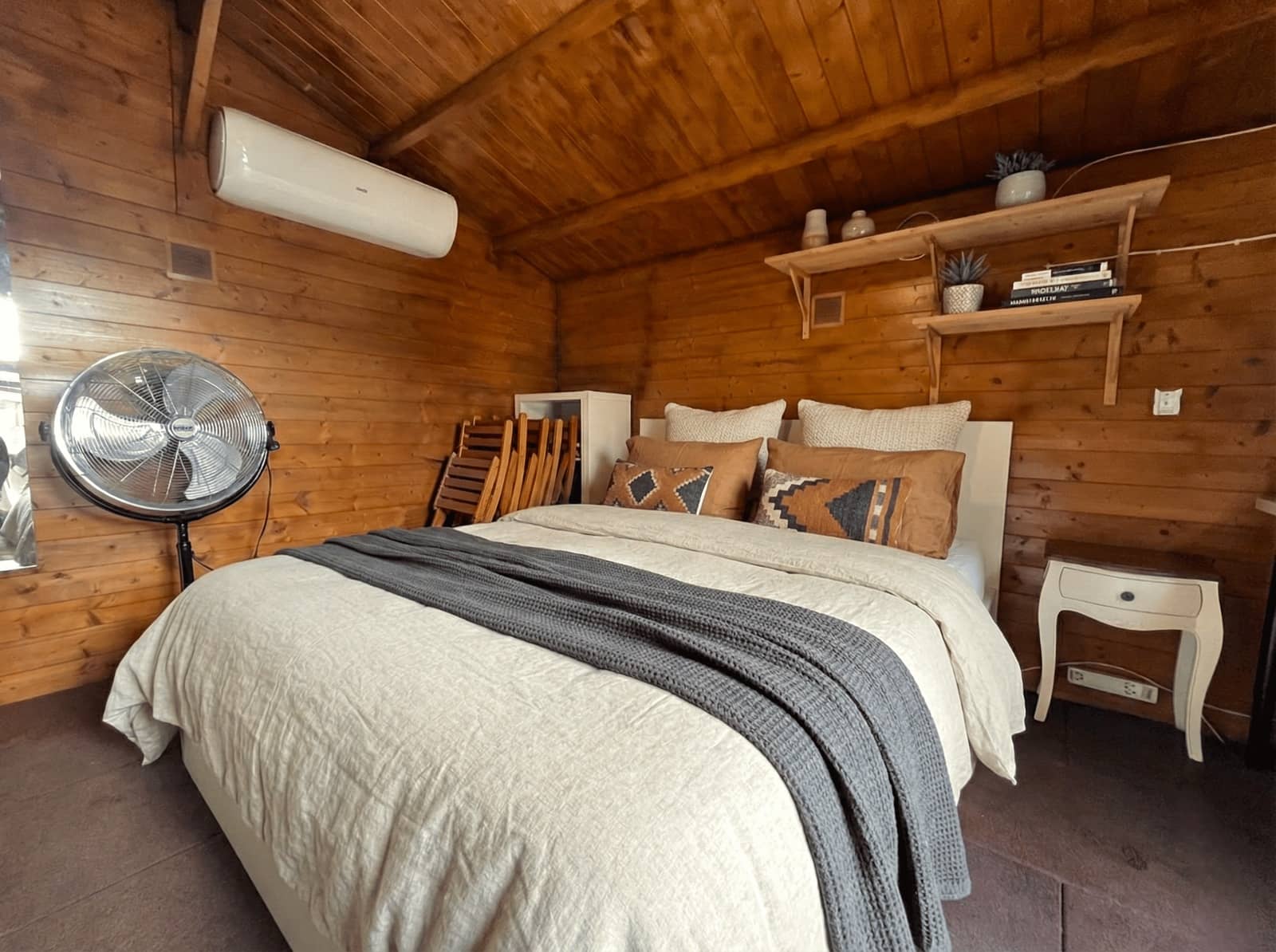 4 quarto Moradia para arrendar em Costa de la Calma com piscina garagem - 4 800 € (Ref: 9610312)