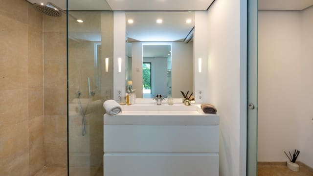 2 soverom Leilighet til salgs i Portals Nous, Calvià med svømmebasseng - € 2 700 000 (Ref: 9610313)