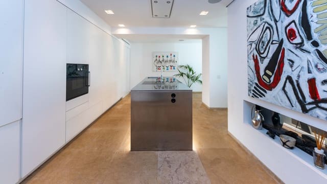 2 soverom Leilighet til salgs i Portals Nous, Calvià med svømmebasseng - € 2 700 000 (Ref: 9610313)