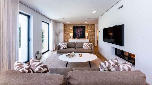 2 soverom Leilighet til salgs i Portals Nous, Calvià med svømmebasseng - € 2 700 000 (Ref: 9610313)