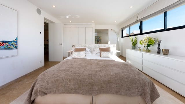 2 soverom Leilighet til salgs i Portals Nous, Calvià med svømmebasseng - € 2 700 000 (Ref: 9610313)