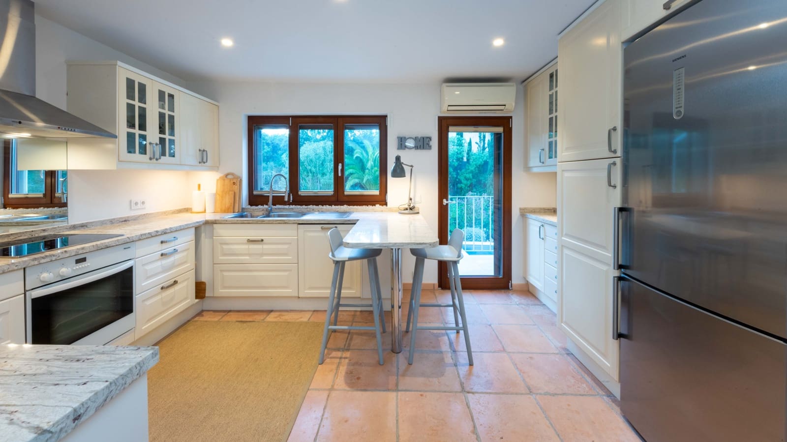 3 sovrum Villa till salu i Santa Ponsa med garage - 1 995 000 € (Ref: 9618633)