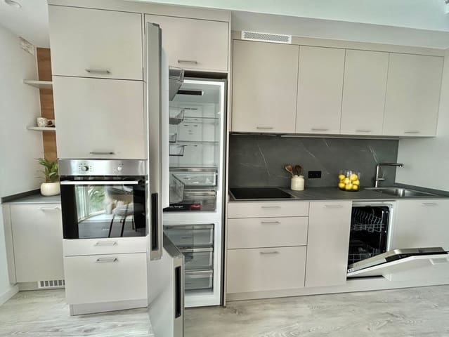 2 sovrum Lägenhet att hyra i Son Armadans, Palma de Mallorca med garage - 2 300 € (Ref: 9618635)