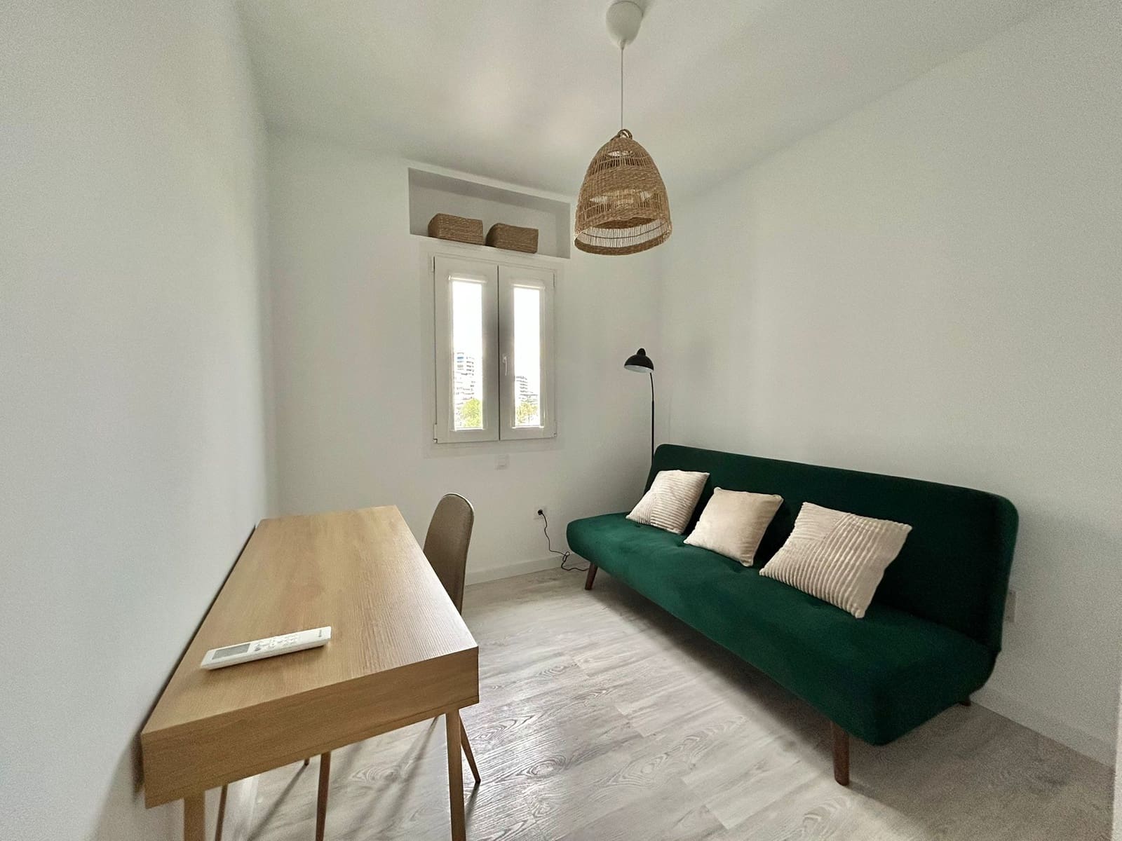 2 bedroom Apartment for rent in Palma de Mallorca with garage - € 2,300 (Ref: 9618635)