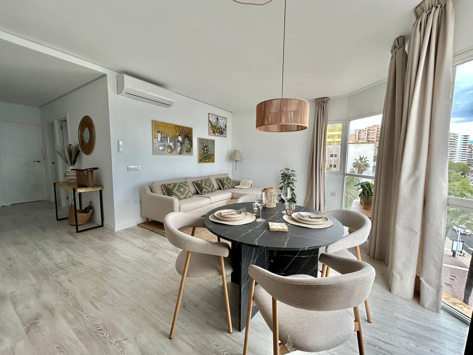 2 bedroom Apartment for rent in Palma de Mallorca with garage - € 2,300 (Ref: 9618635)