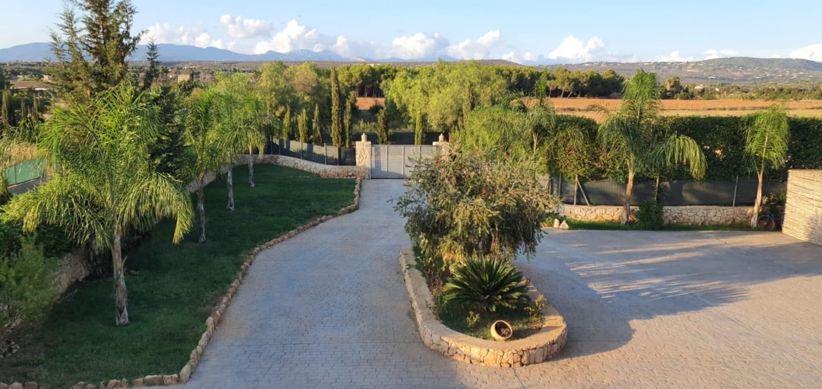 6 slaapkamer Villa te koop in Palma de Mallorca met zwembad garage - € 2.500.000 (Ref: 9618637)