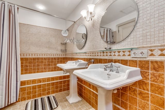 3 bedroom Apartment for rent in Sant Nicolau, Palma de Mallorca with garage - € 5,000 (Ref: 9618640)