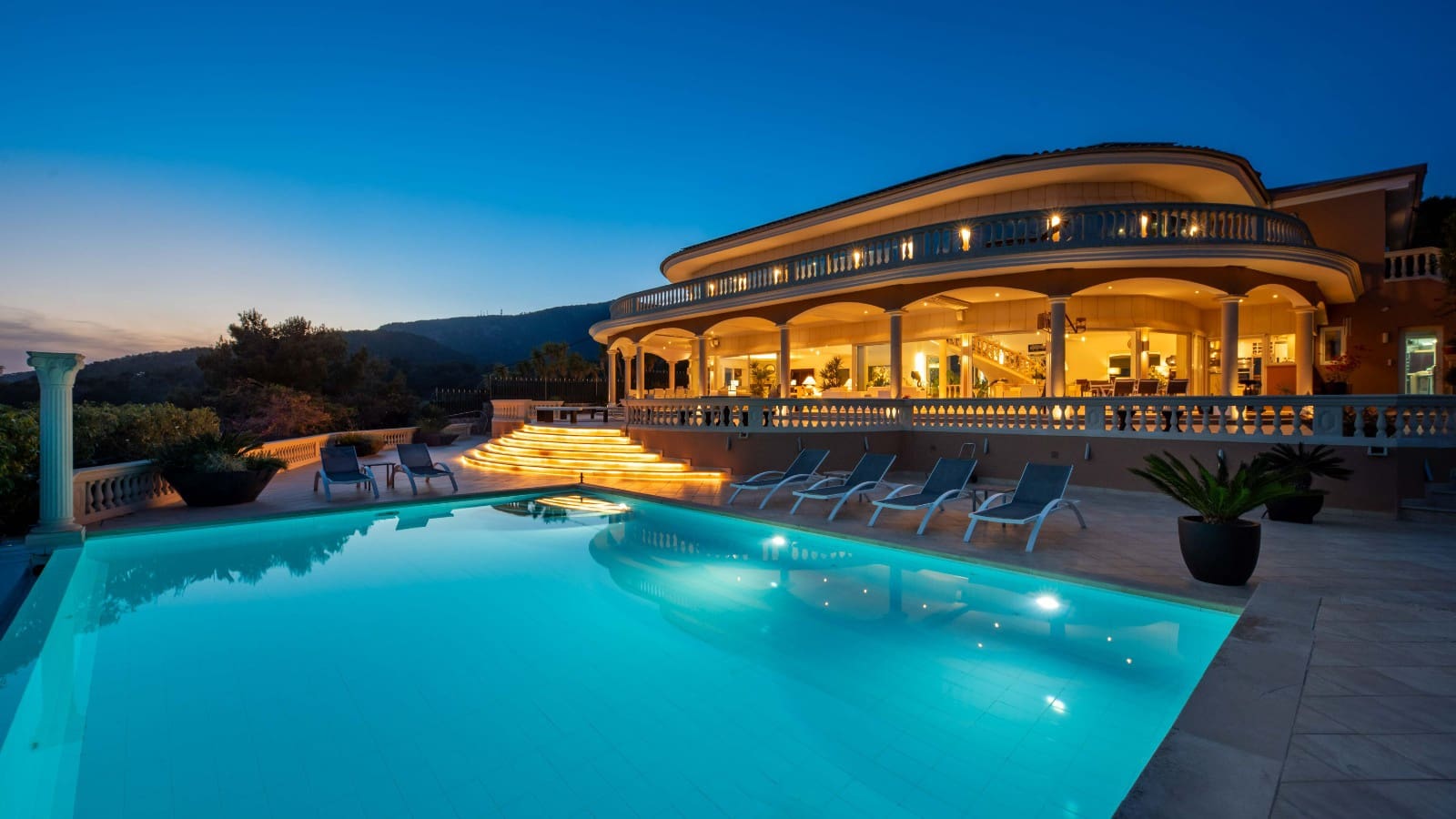 4 sypialnia Willa na sprzedaż w Costa d'en Blanes z basenem garażem - 13 000 000 € (Ref: 9618643)