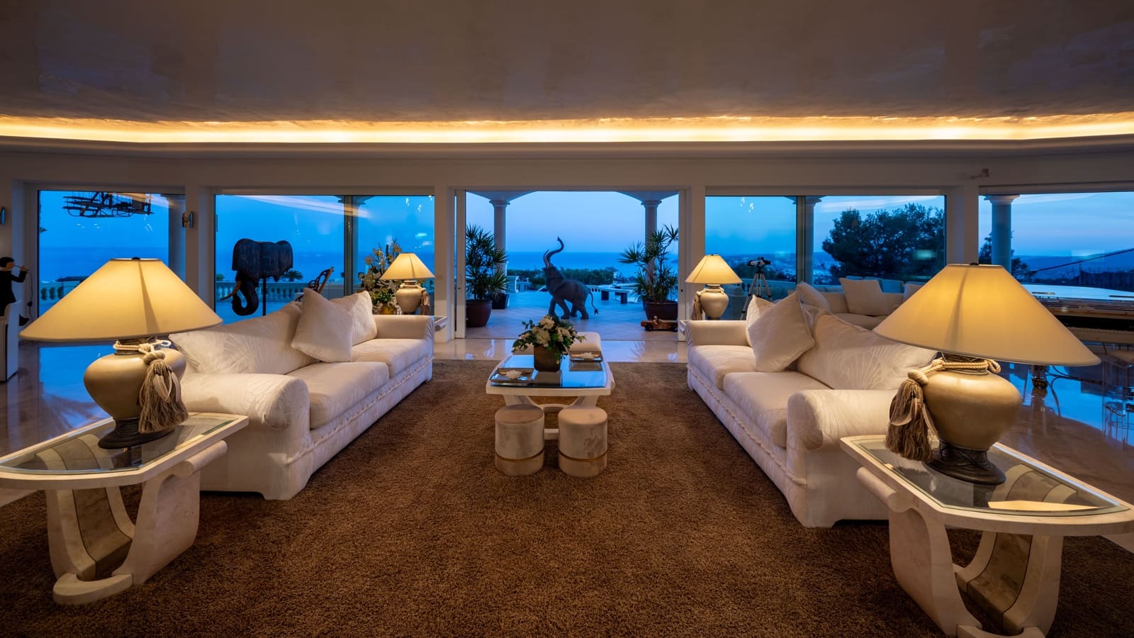 4 sypialnia Willa na sprzedaż w Costa d'en Blanes z basenem garażem - 13 000 000 € (Ref: 9618643)