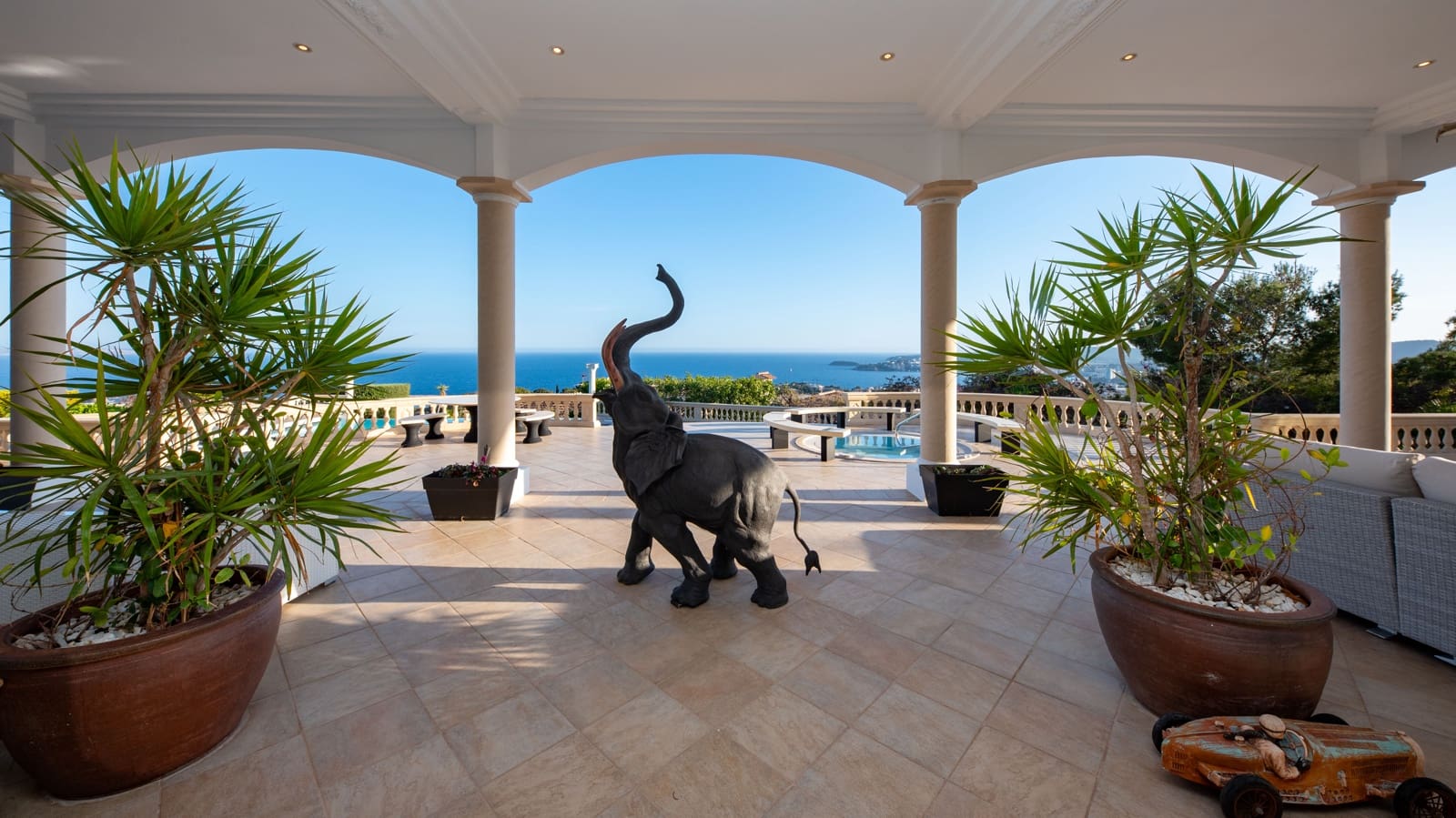 4 sypialnia Willa na sprzedaż w Costa d'en Blanes z basenem garażem - 13 000 000 € (Ref: 9618643)