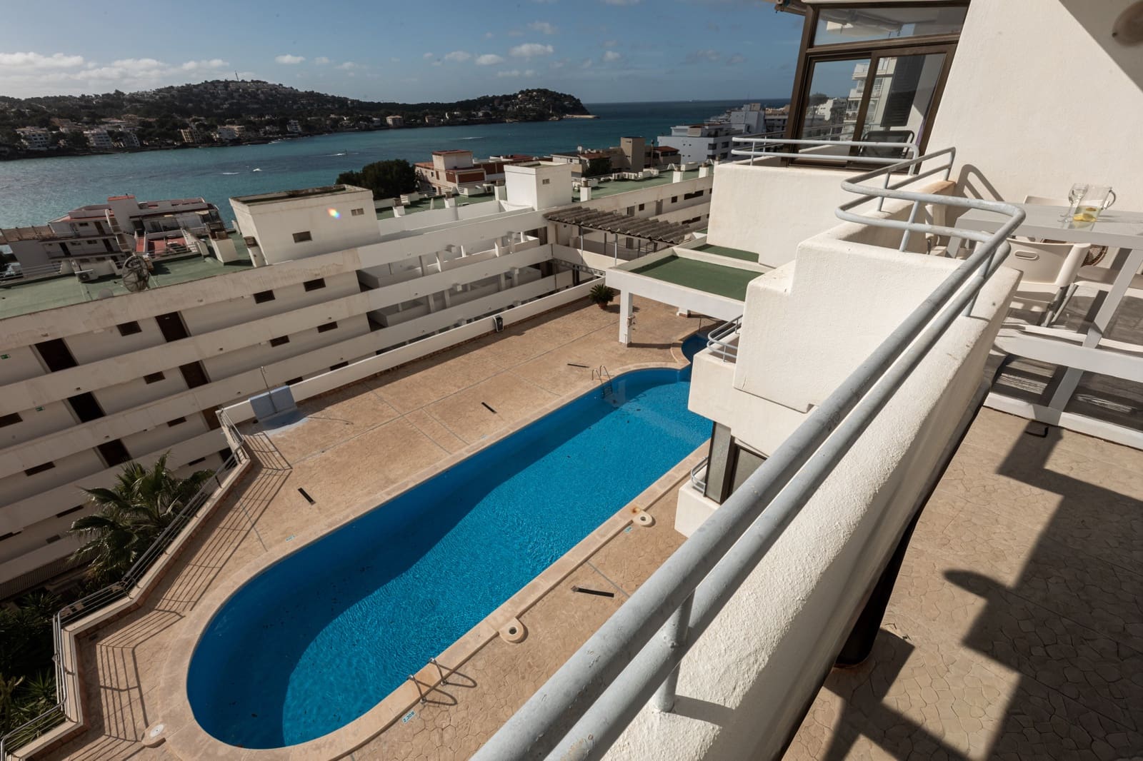 3 bedroom Apartment for rent in Santa Ponsa - € 2,500 (Ref: 9624122)