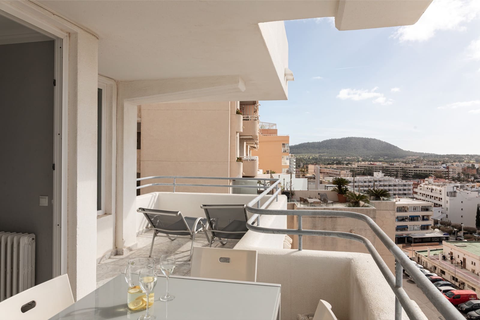 3 bedroom Apartment for rent in Santa Ponsa - € 2,500 (Ref: 9624122)