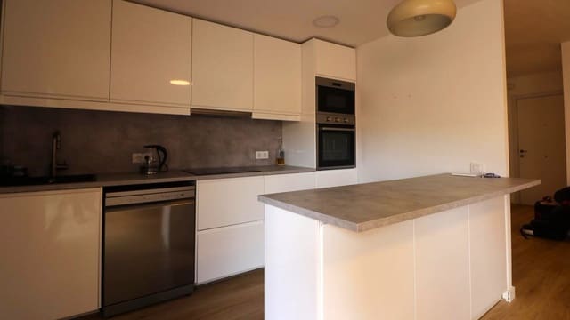 3 bedroom Apartment for rent in Foners, Palma de Mallorca - € 1,800 (Ref: 9624126)