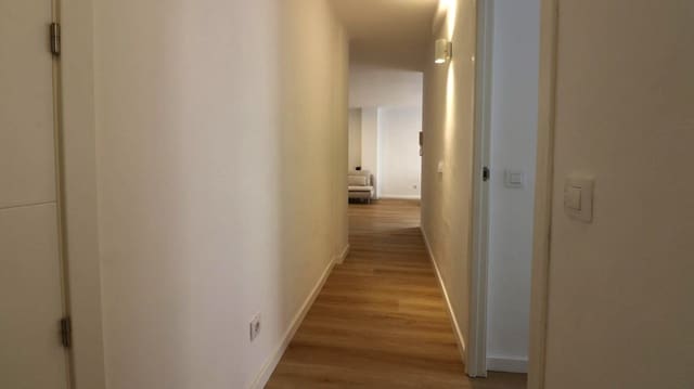 3 bedroom Apartment for rent in Foners, Palma de Mallorca - € 1,800 (Ref: 9624126)