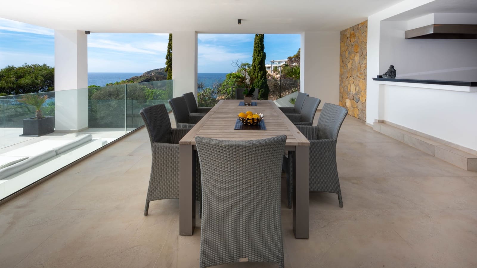 6 bedroom Villa for sale in Santa Ponsa with pool garage - € 10,900,000 (Ref: 9624128)