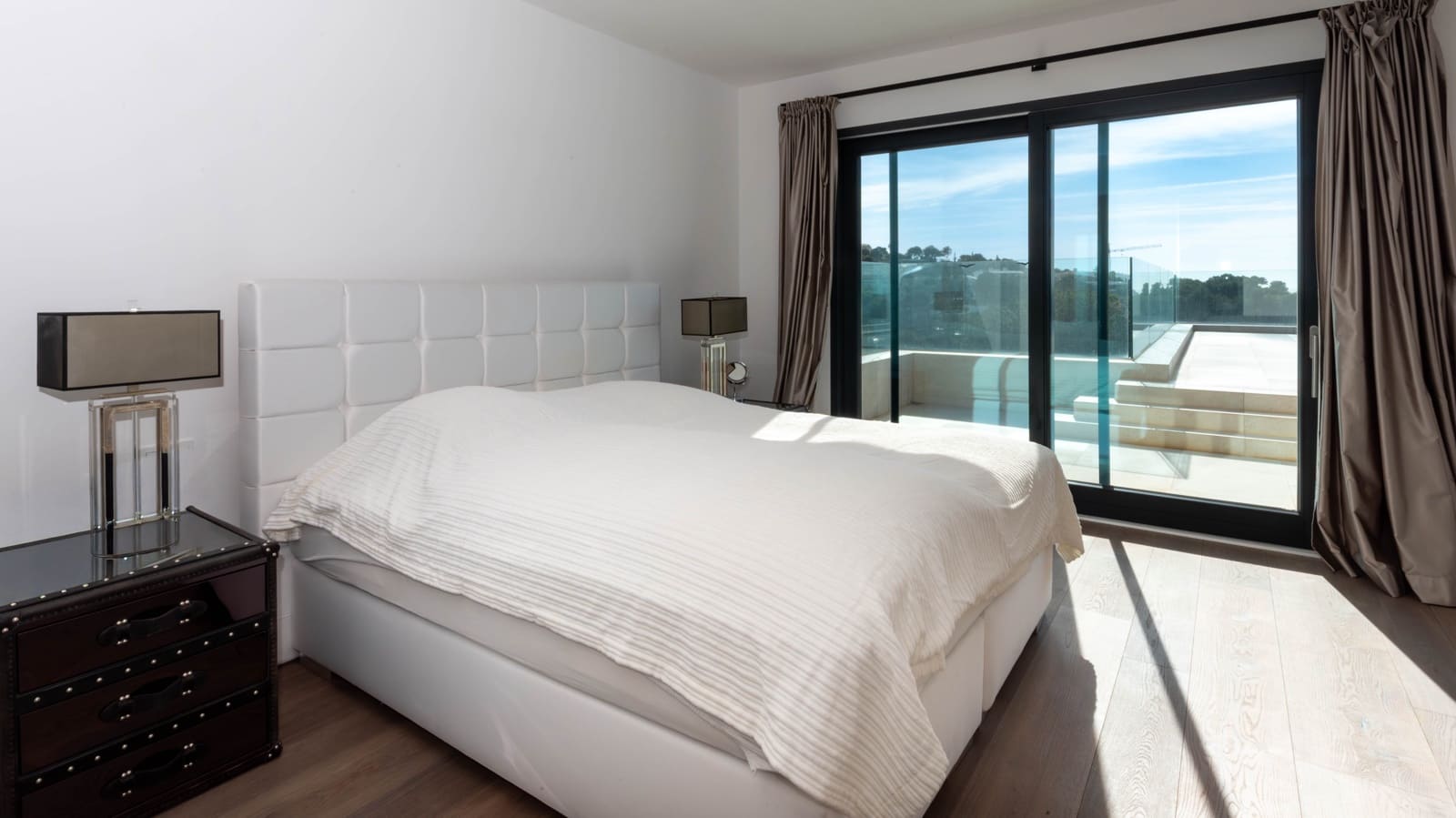 6 bedroom Villa for sale in Santa Ponsa with pool garage - € 10,900,000 (Ref: 9624128)