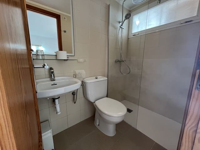 3 slaapkamer Appartement te huur in Puerto de Alcudia, Alcúdia met garage - € 2.000 (Ref: 9629224)