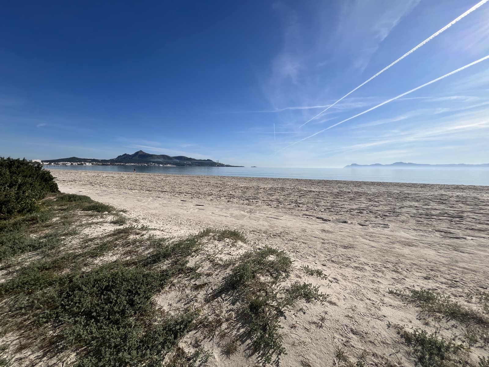 3 slaapkamer Appartement te huur in Puerto de Alcudia met garage - € 2.000 (Ref: 9629224)