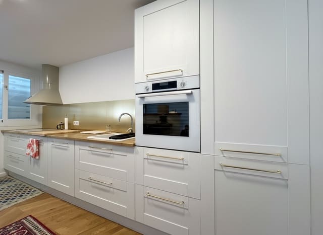 2 bedroom Apartment for rent in Santa Ponsa, Calvià with garage - € 2,500 (Ref: 9632852)