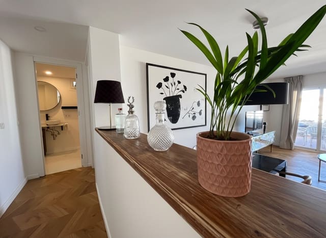 2 bedroom Apartment for rent in Santa Ponsa, Calvià with garage - € 2,500 (Ref: 9632852)