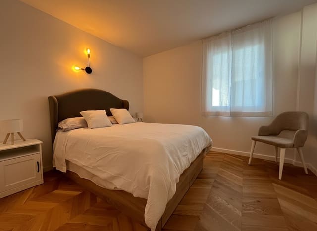 2 bedroom Apartment for rent in Santa Ponsa, Calvià with garage - € 2,500 (Ref: 9632852)