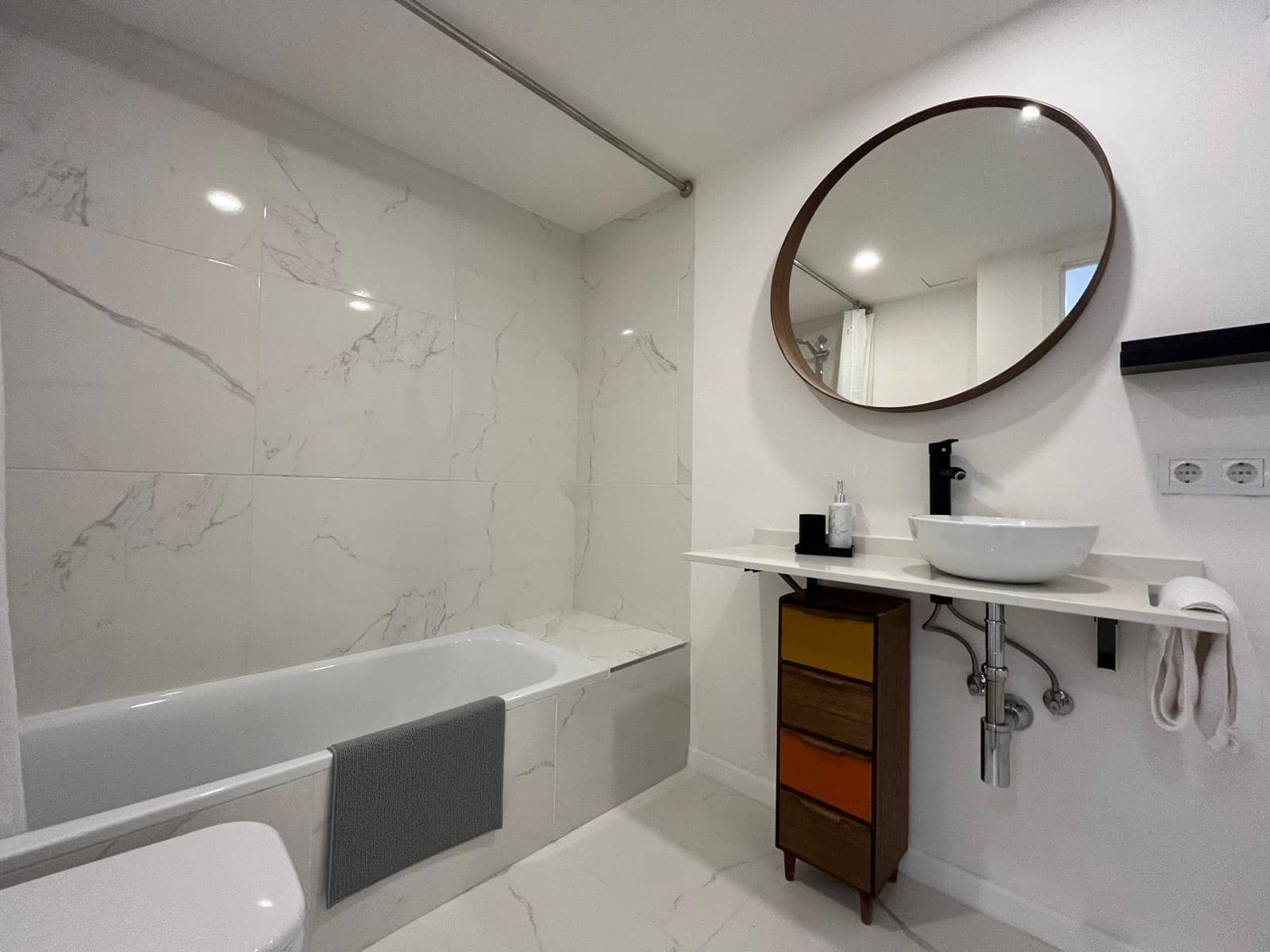 2 bedroom Apartment for rent in Santa Ponsa with garage - € 2,500 (Ref: 9632852)