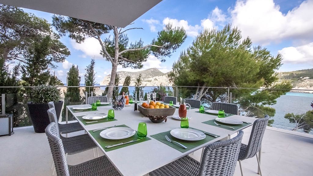 9 bedroom Villa for rent in Es Camp De Mar / El Camp De Mar with pool garage - € 25,000 (Ref: 9632854)