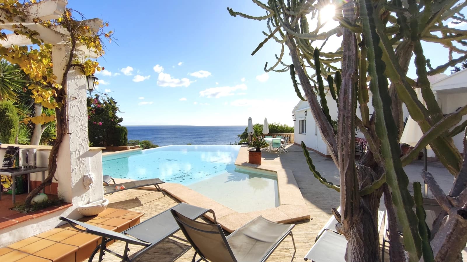 4 camera da letto Villa in vendita in Cala Pi con piscina garage - 2.690.000 € (Rif: 9636173)
