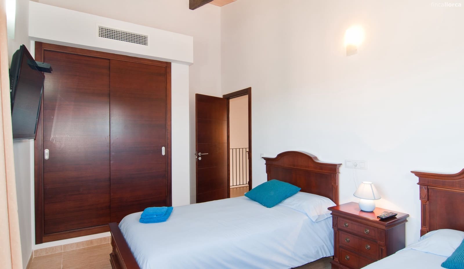 5 bedroom Finca/Country House for rent in Algaida with pool garage - € 3,500 (Ref: 9646351)