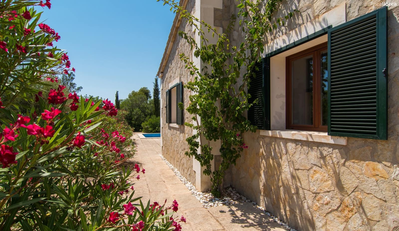 5 bedroom Finca/Country House for rent in Algaida with pool garage - € 3,500 (Ref: 9646351)