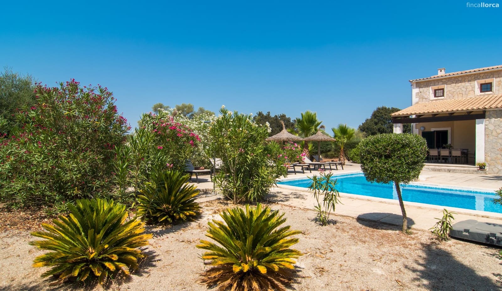 5 bedroom Finca/Country House for rent in Algaida with pool garage - € 3,500 (Ref: 9646351)