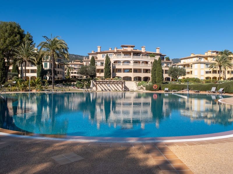 1 quarto Apartamento para venda em Portals Nous com piscina garagem - 2 400 000 € (Ref: 9646352)