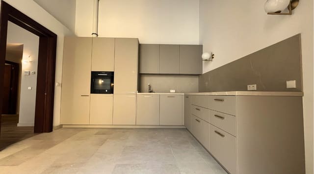 Appartement de 3 chambres à louer à Monti-Sion, Palma de Mallorca avec garage - 3 900 € (Ref: 9646353)
