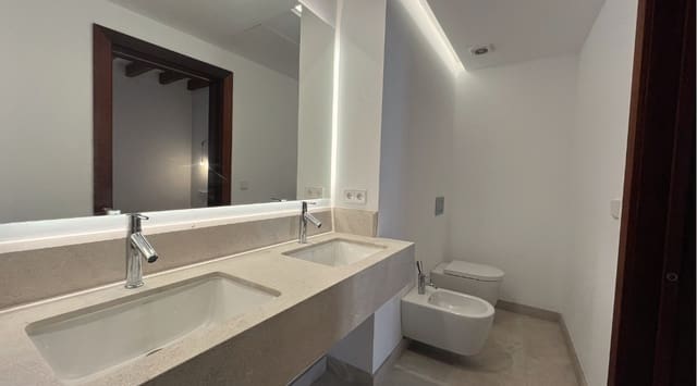 Appartement de 3 chambres à louer à Monti-Sion, Palma de Mallorca avec garage - 3 900 € (Ref: 9646353)