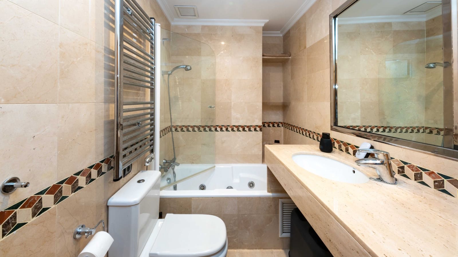 2 sovrum Takvåning till salu i Palma de Mallorca med garage - 865 000 € (Ref: 9654280)