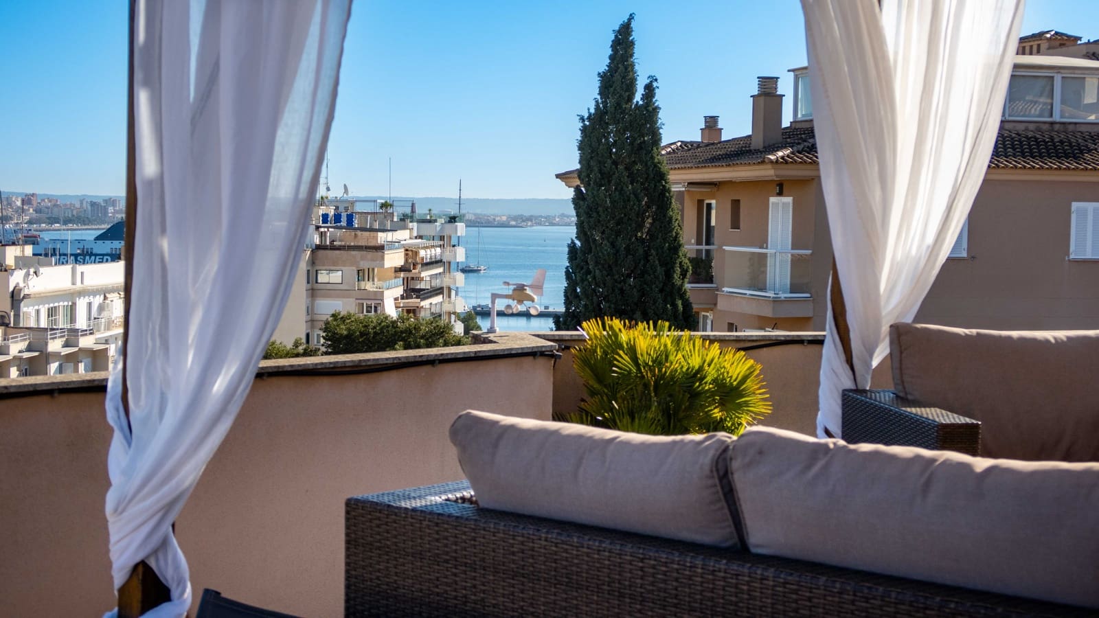 2 sovrum Takvåning till salu i Palma de Mallorca med garage - 865 000 € (Ref: 9654280)