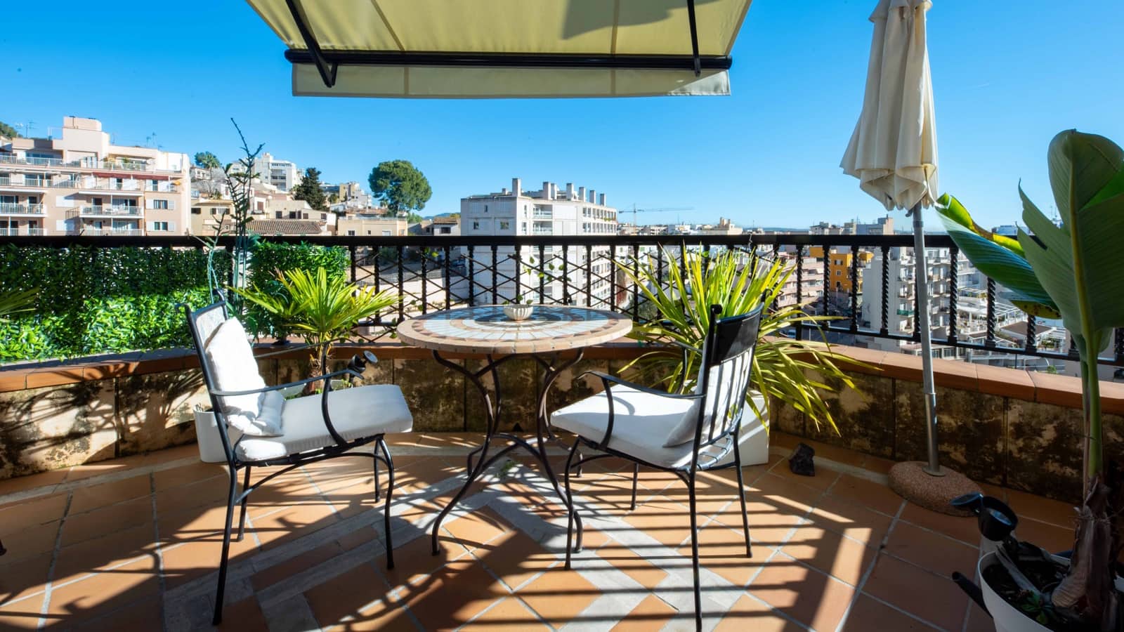 2 sovrum Takvåning till salu i Palma de Mallorca med garage - 865 000 € (Ref: 9654280)