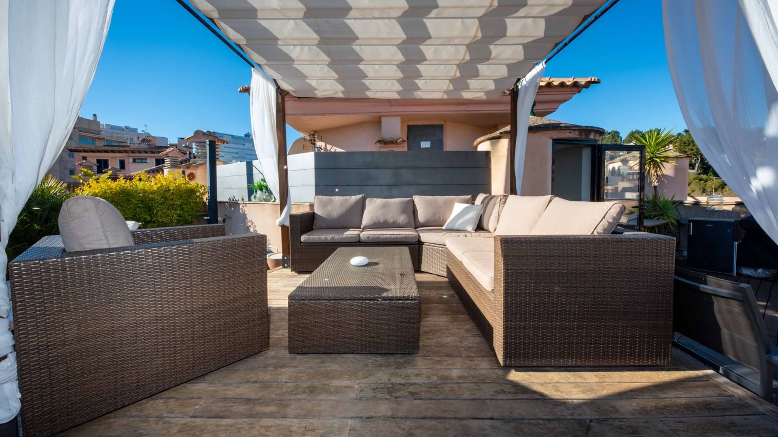 2 sovrum Takvåning till salu i Palma de Mallorca med garage - 865 000 € (Ref: 9654280)