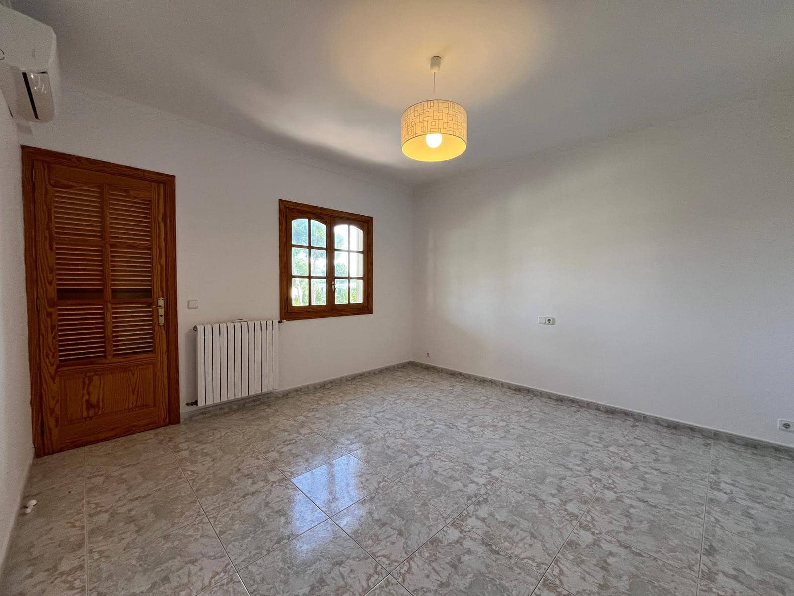 5 bedroom Villa for rent in Santa Ponsa with pool garage - € 7,000 (Ref: 9654281)