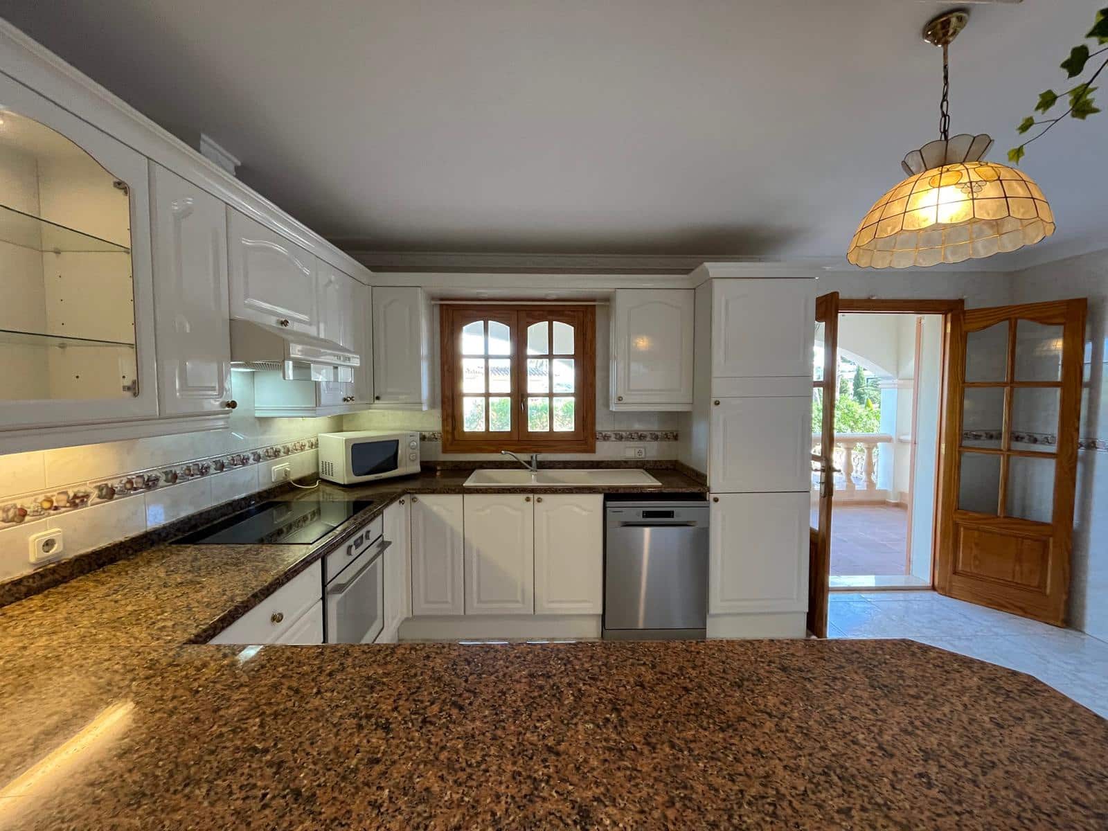 5 bedroom Villa for rent in Santa Ponsa with pool garage - € 7,000 (Ref: 9654281)