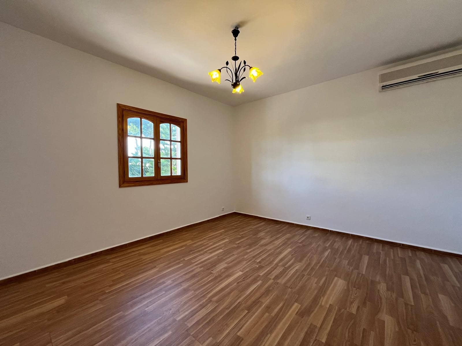 5 bedroom Villa for rent in Santa Ponsa with pool garage - € 7,000 (Ref: 9654281)