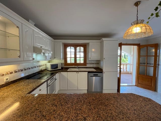 Chalet de 5 habitaciones en Santa Ponsa, Calvià en alquiler con piscina garaje - 7.000 € (Ref: 9654281)