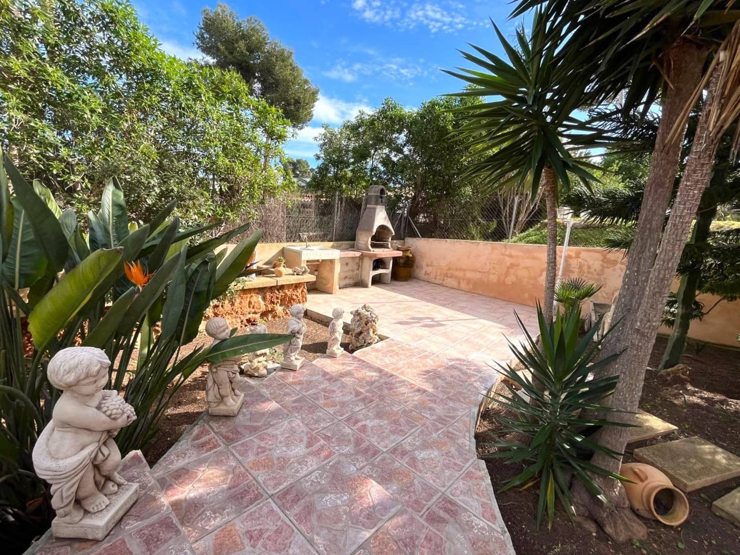 5 bedroom Villa for rent in Santa Ponsa with pool garage - € 7,000 (Ref: 9654281)
